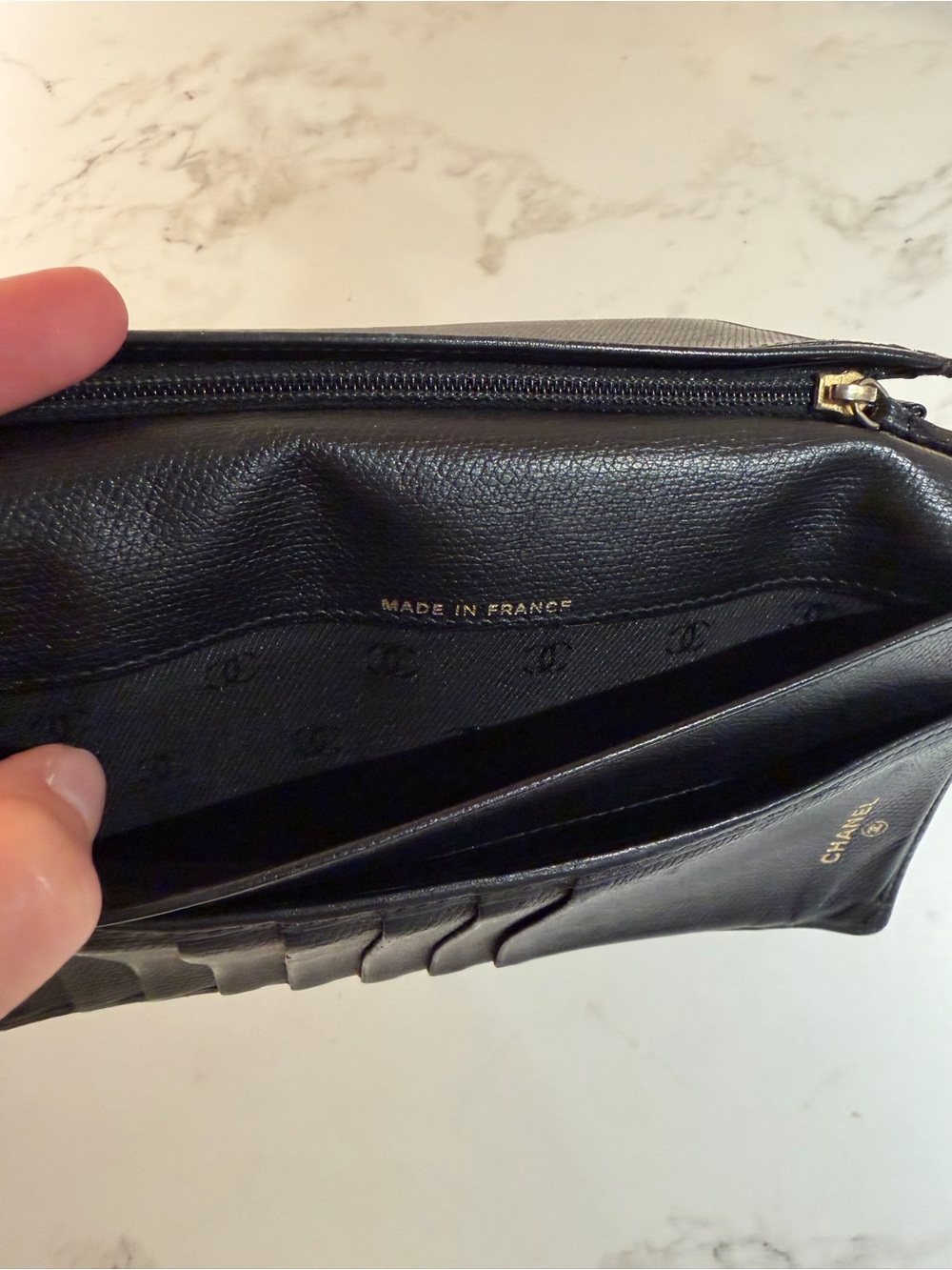 CHANEL Black Leather CC Logo Long Wallet - Picture 5 of 5